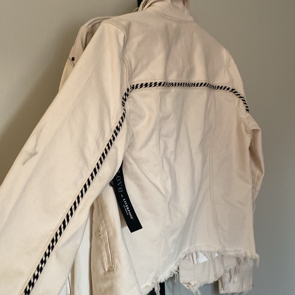 Liverpool los Angeles Denim Trucker Jacket - Picture 10 of 13